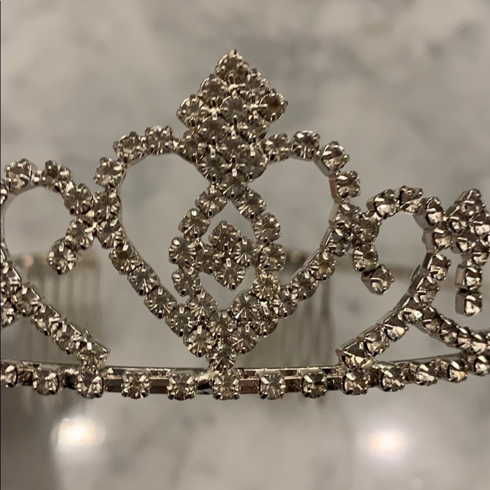Tiara - Picture 3 of 4